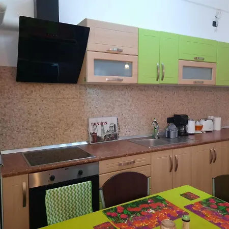 Apartament In Regim Constanta